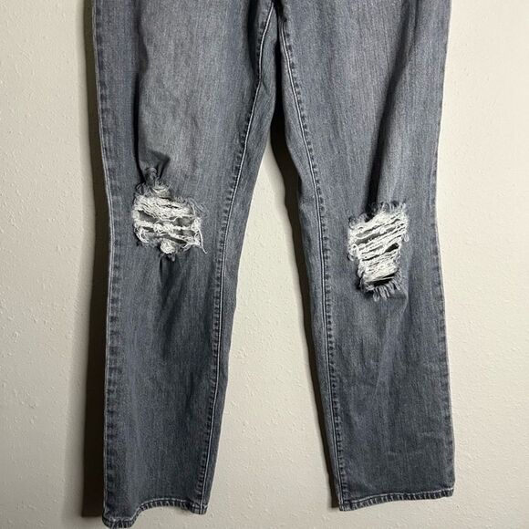 Universal Thread Gray Wash Busted Knee Vintage Straight Jeans - Picture 6 of 16